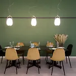 900 *