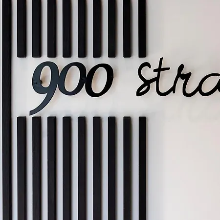 Hotel 900 *