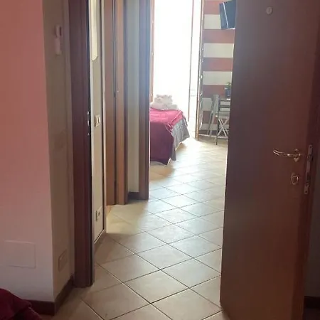 900