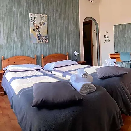 900 Szálloda
