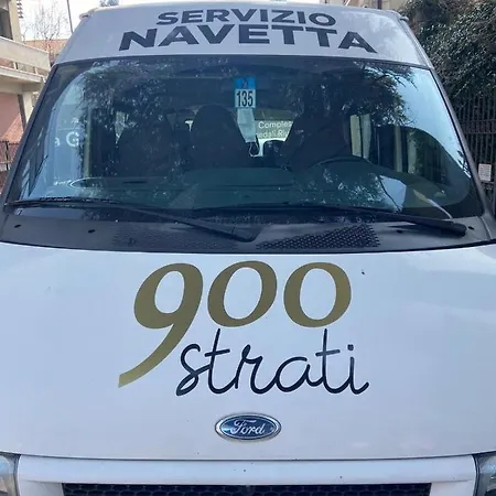 900 Hotel *